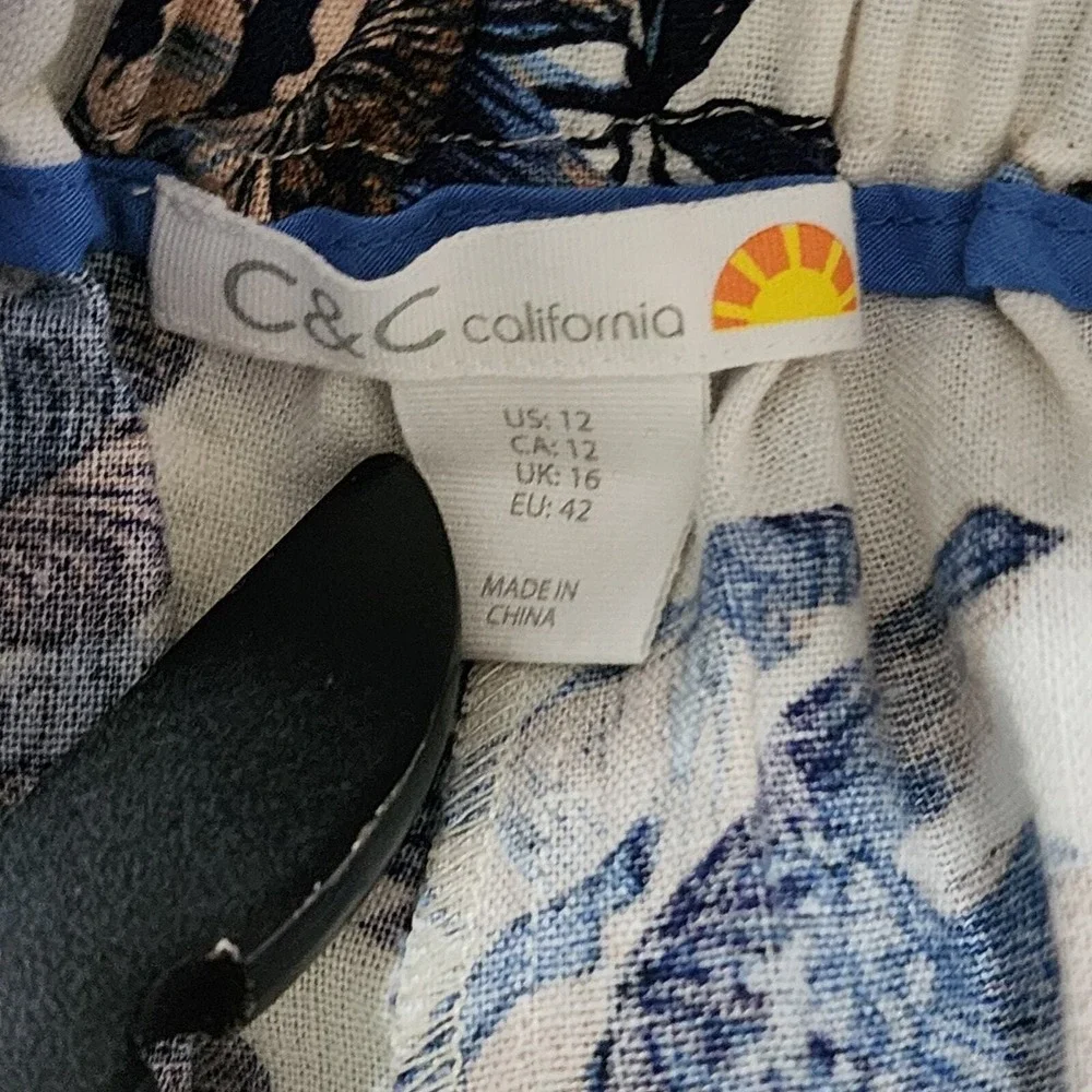 C‎ & C California Floral Linen Blend Shorts 12 Blue White Belt Pockets Pull On